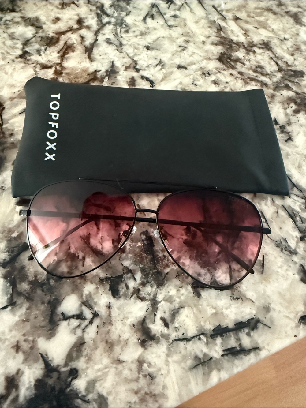 Topfoxx Black Frame Aviators with Pink Gradient Lenses